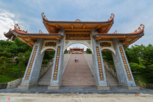 Ngôi chùa ven biển đẹp nhất Quảng Ninh
