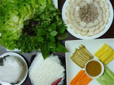 5 quán Bánh Tráng Cuốn Thịt Heo “nức mũi” ở Đà Nẵng