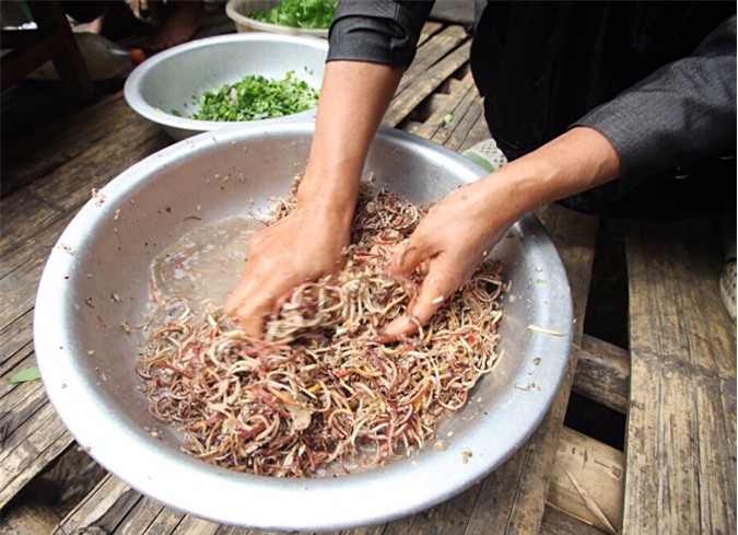 Gỏi cá đãi khách quý của người Thái ở Điện Biên