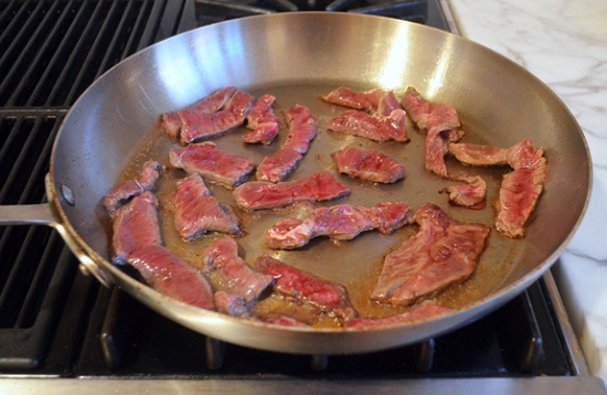 Học cách làm thịt bò áp chảo ngon tuyệt cú mèo